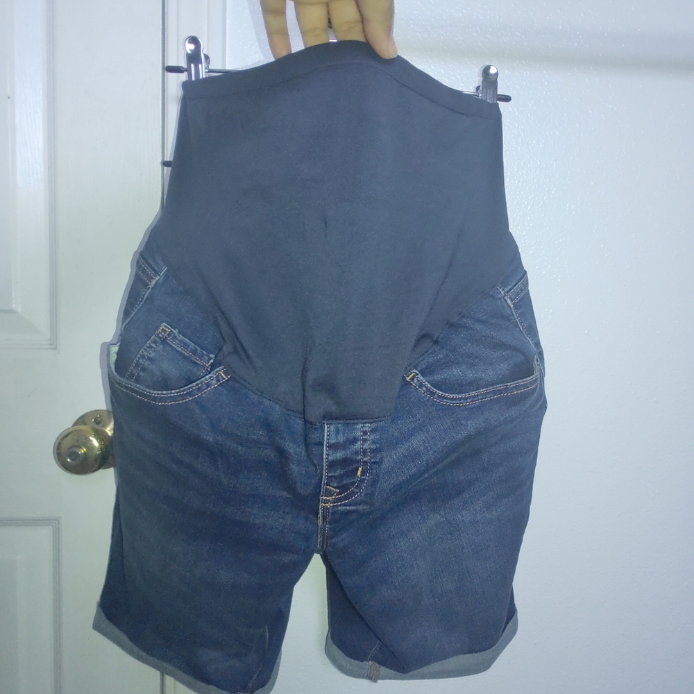 Old Navy Maternity Full Panel jean shorts